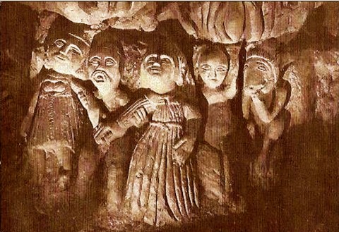 Dénezé-sous-Doué_cave_sculptée_Mariage_iniatique.jpg