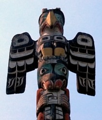 Thunderbird_on_Totem_Pole.jpg