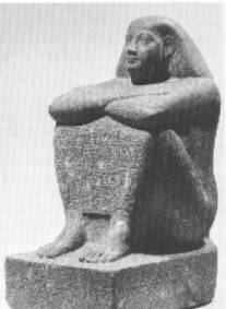 Statue du scribe Pedimahes accroupi.jpg