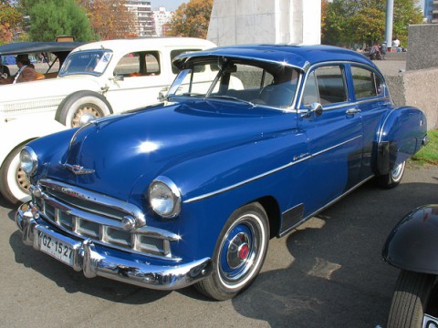 Chevrolet Fleetline Deluxe Sedan-1949.jpg