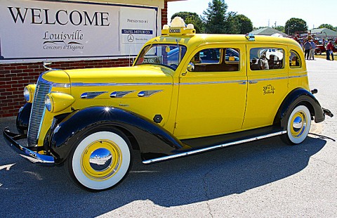 Taxi Pl.2C4-De Soto Air Stream-1936.jpg