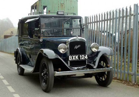 MJ Pl.40C3-Taxi Austin Low loader.jpg