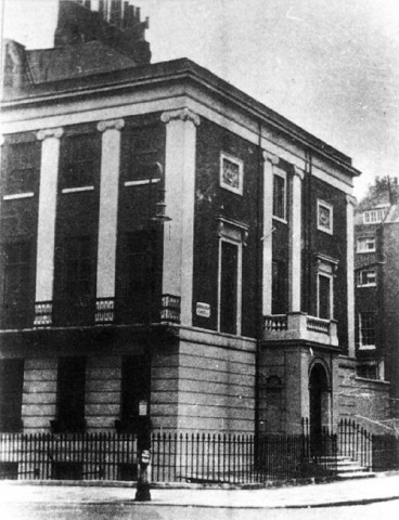 8-Tavistock Square-Maison Septimus.jpg